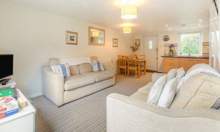 2 Bed in Penzance 8