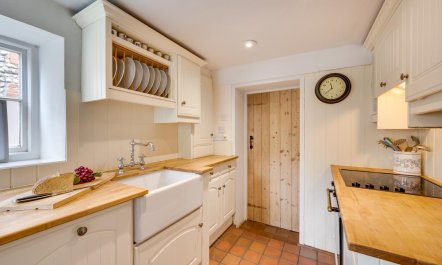 2 Bed in Cley 4