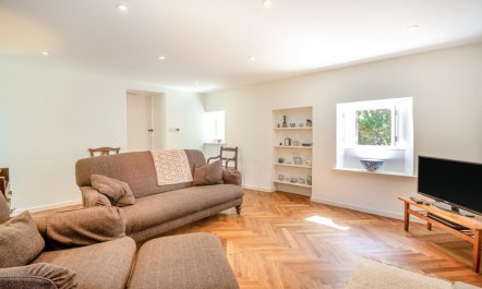 2 Bed in Pwllheli 9