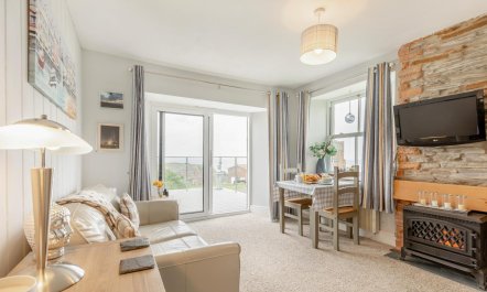 1 Bed in Tintagel 4