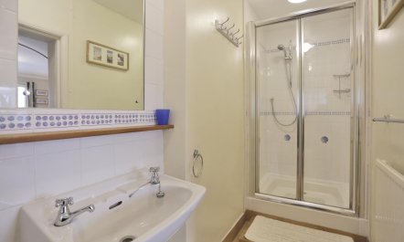 1 Bed in Frostenden 8