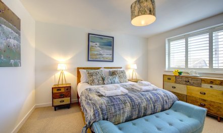 4 Bed in Mawgan Porth 8