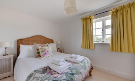 3 Bed in Dunwich 3