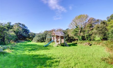 3 Bed in Broad Haven 5