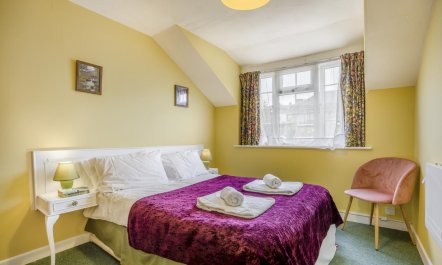 2 Bed in Swanage 1