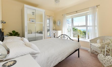 4 Bed in Llanbedrog 4