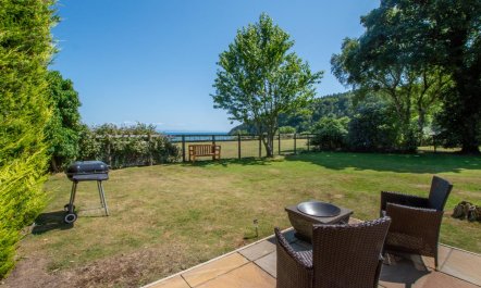 4 Bed in Llanbedrog 8