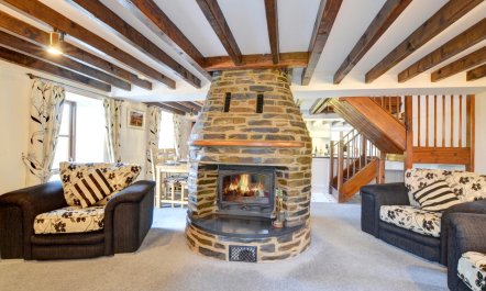 2 Bed in Dolgellau 1