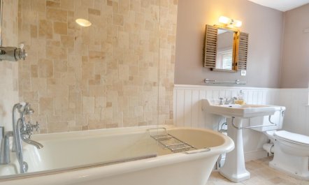 5 Bed in Bramfield 8