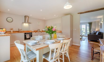 3 Bed in Staplecross 5