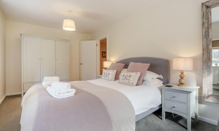 3 Bed in Staplecross 9