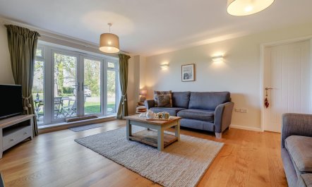 3 Bed in Staplecross 2