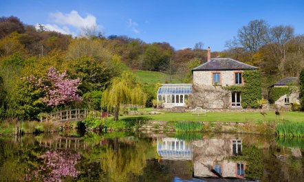 4 Bed in Honiton 0