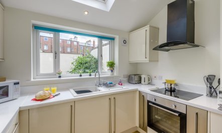 4 Bed in Whitby 3
