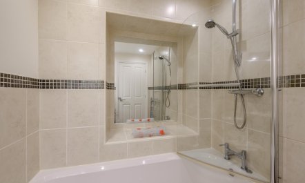 4 Bed in Whitby 7