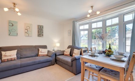2 Bed in Looe 1