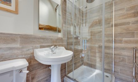 2 Bed in Guestling 9
