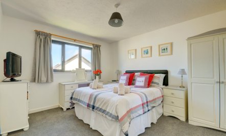 4 Bed in Croyde 7