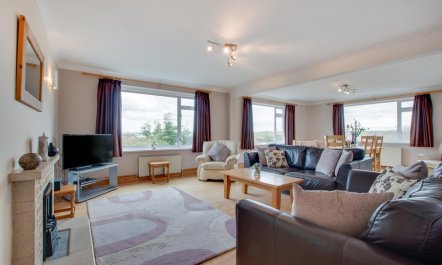 4 Bed in Appledore 1