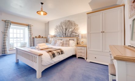 10 Bed in Brecon 1