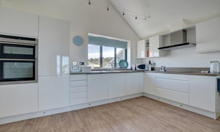 2 Bed in Westward Ho! 3