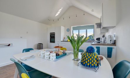 2 Bed in Westward Ho! 4