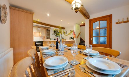 4 Bed in Slapton, 1