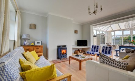 3 Bed in Burnham Deepdale