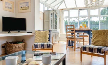 3 Bed in Burnham Deepdale 6