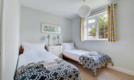 3 Bed in Burnham Deepdale 7