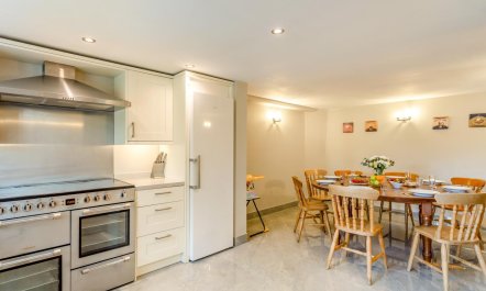 6 Bed in Tosside Near Settle 5