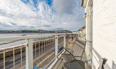 4 Bed in Instow 1