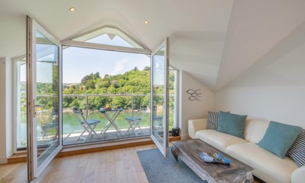 4 Bed in Kingswear 1