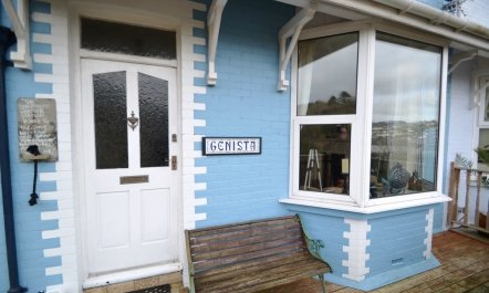 4 Bed in Kingswear 2