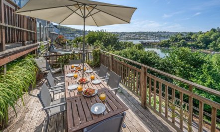 4 Bed in Kingswear 2