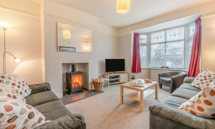 5 Bed in Runswick Bay 1