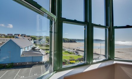 2 Bed in Broad Haven 2
