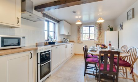 3 Bed in Machynlleth 4