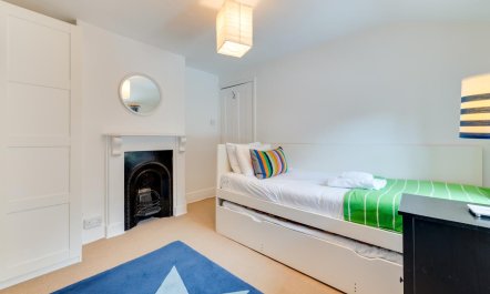 4 Bed in Southwold 8