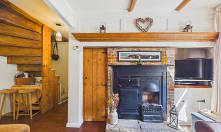 2 Bed in Whitby 9