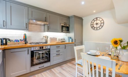 2 Bed in Whitby 3