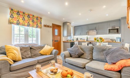 2 Bed in Whitby 6