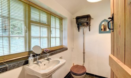 2 Bed in Peasenhall 8