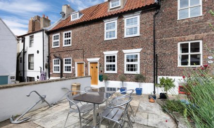 2 Bed in Whitby 1