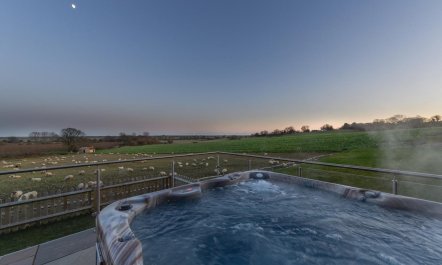 6 Bed in Tenterden 2