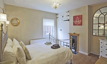 1 Bed in Woodbridge 1