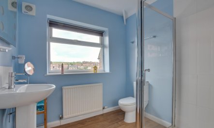 2 Bed in Whitby 9