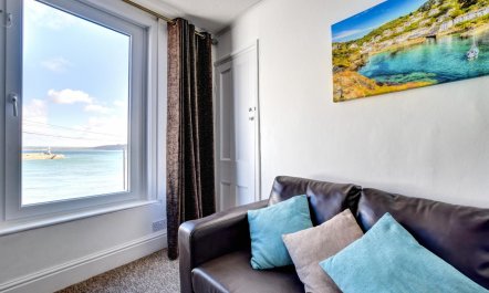 3 Bed in St. Ives 8