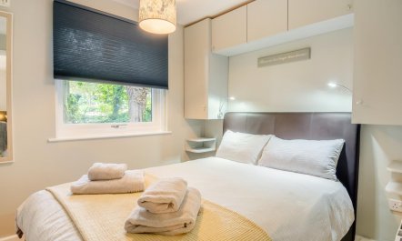 2 Bed in Weybourne 7