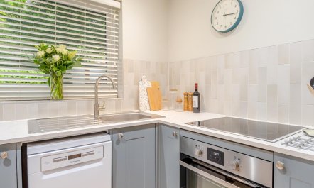 2 Bed in Weybourne 6